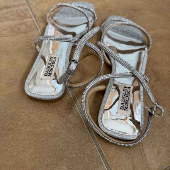 Badgley Mischka Ivie Embellished Strappy Flat Sandals Silver Fits true to size - Picture 8 of 10